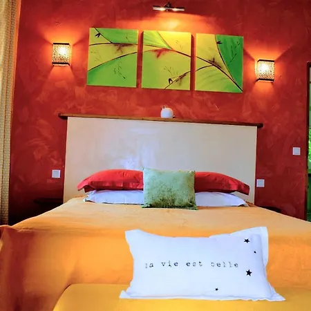 Le Bourg D'aunou, Petit Dejeuner Compris