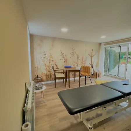 Le Bourg D'aunou, Petit Dejeuner Compris Bed & Breakfast 3*