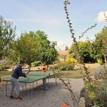 Le Bourg D'aunou, Petit Dejeuner Compris 3*