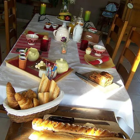 Bed & Breakfast Le Bourg D'aunou, Petit Dejeuner Compris 3*