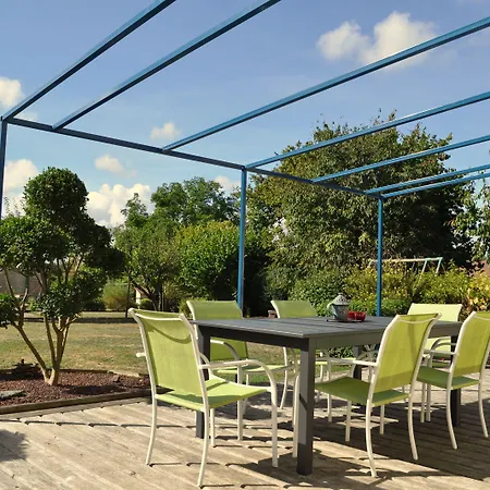 Bed & Breakfast Le Bourg D'aunou, Petit Dejeuner Compris 3*