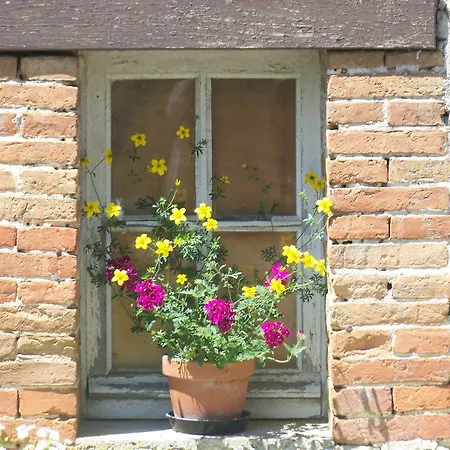 Le Bourg D'aunou, Petit Dejeuner Compris 3*