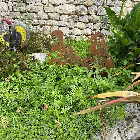 Le Bourg D'aunou, Petit Dejeuner Compris 3*