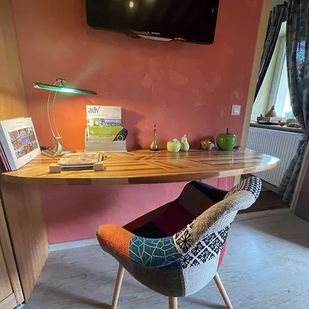 Bed & Breakfast Le Bourg D'aunou, Petit Dejeuner Compris 3*