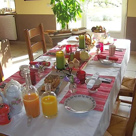 Le Bourg D'aunou, Petit Dejeuner Compris Bed & Breakfast 3*