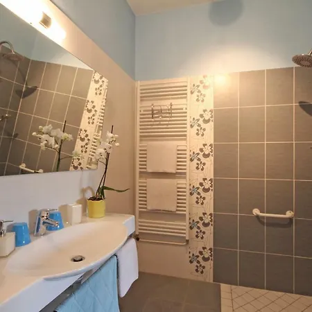 Bed & Breakfast Le Bourg D'aunou, Petit Dejeuner Compris