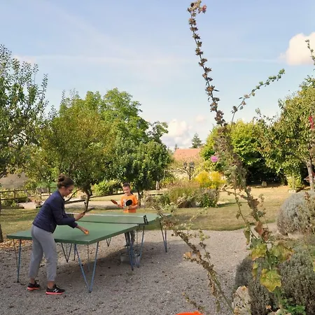 Le Bourg D'aunou, Petit Dejeuner Compris 3*