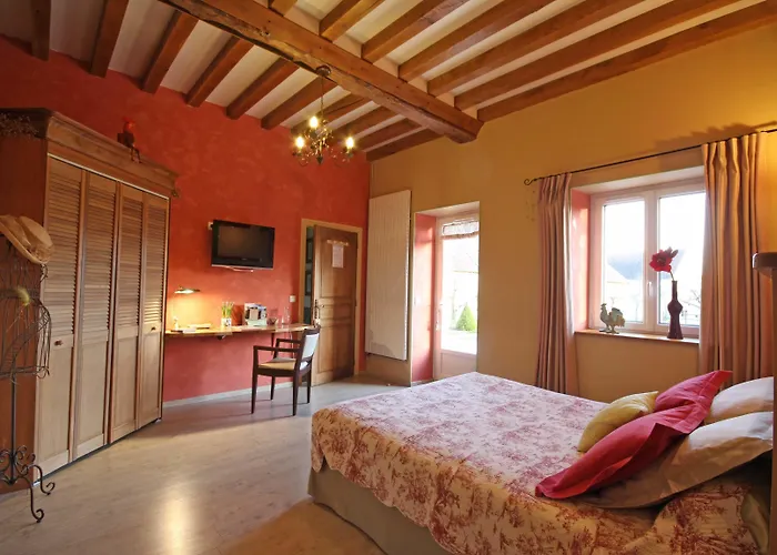 Le Bourg D'aunou, Petit Dejeuner Compris 3*