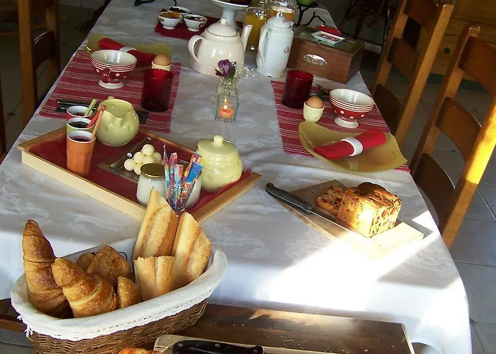 Bed & Breakfast Le Bourg D'aunou, Petit Dejeuner Compris 3*