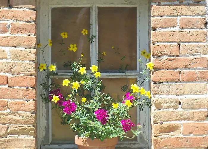 Le Bourg D'aunou, Petit Dejeuner Compris 3*