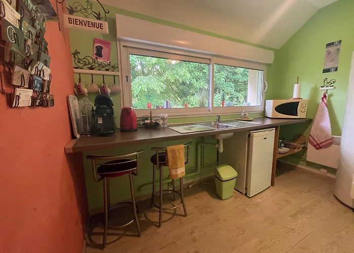 Le Bourg D'aunou, Petit Dejeuner Compris