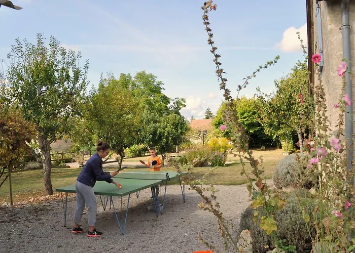 Le Bourg D'aunou, Petit Dejeuner Compris 3*